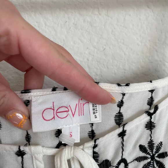 DEVLIN Revolve White Black Floral Embroidered Off Shoulder Top - Picture 7 of 11